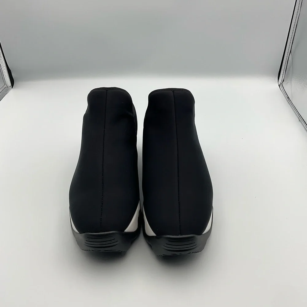 iRi NYC Wes Black Neoprene Platform Slipons Size 4.5‎
